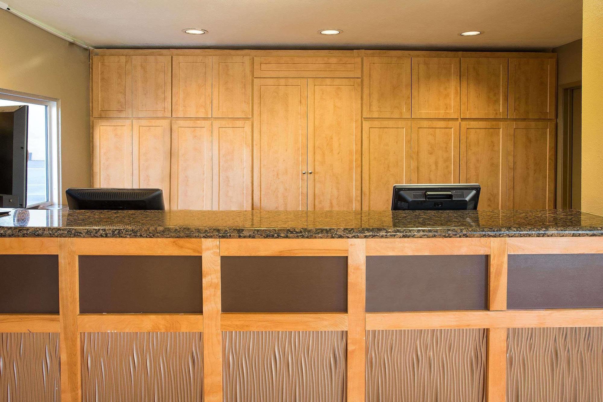 Howard Johnson By Wyndham National City/San Diego South Exterior foto